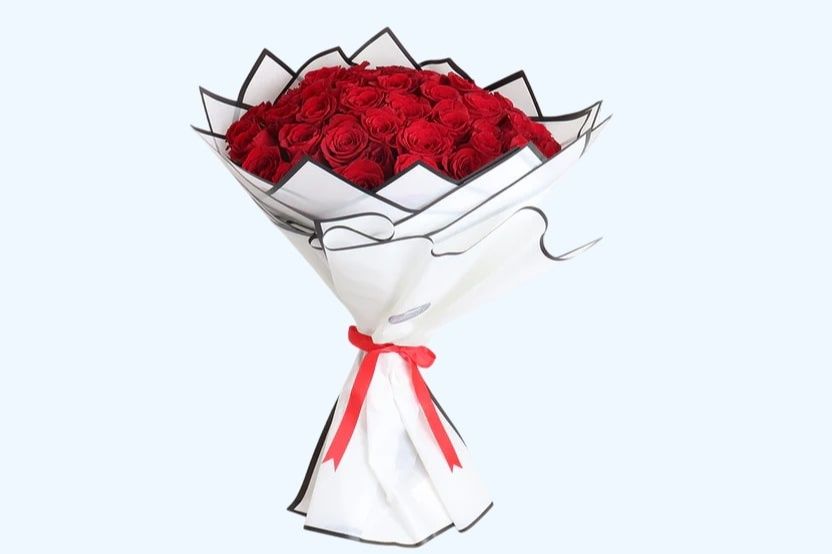 ورود حمراء ٢٥ قطعة بيضاء ٣٤٥٦