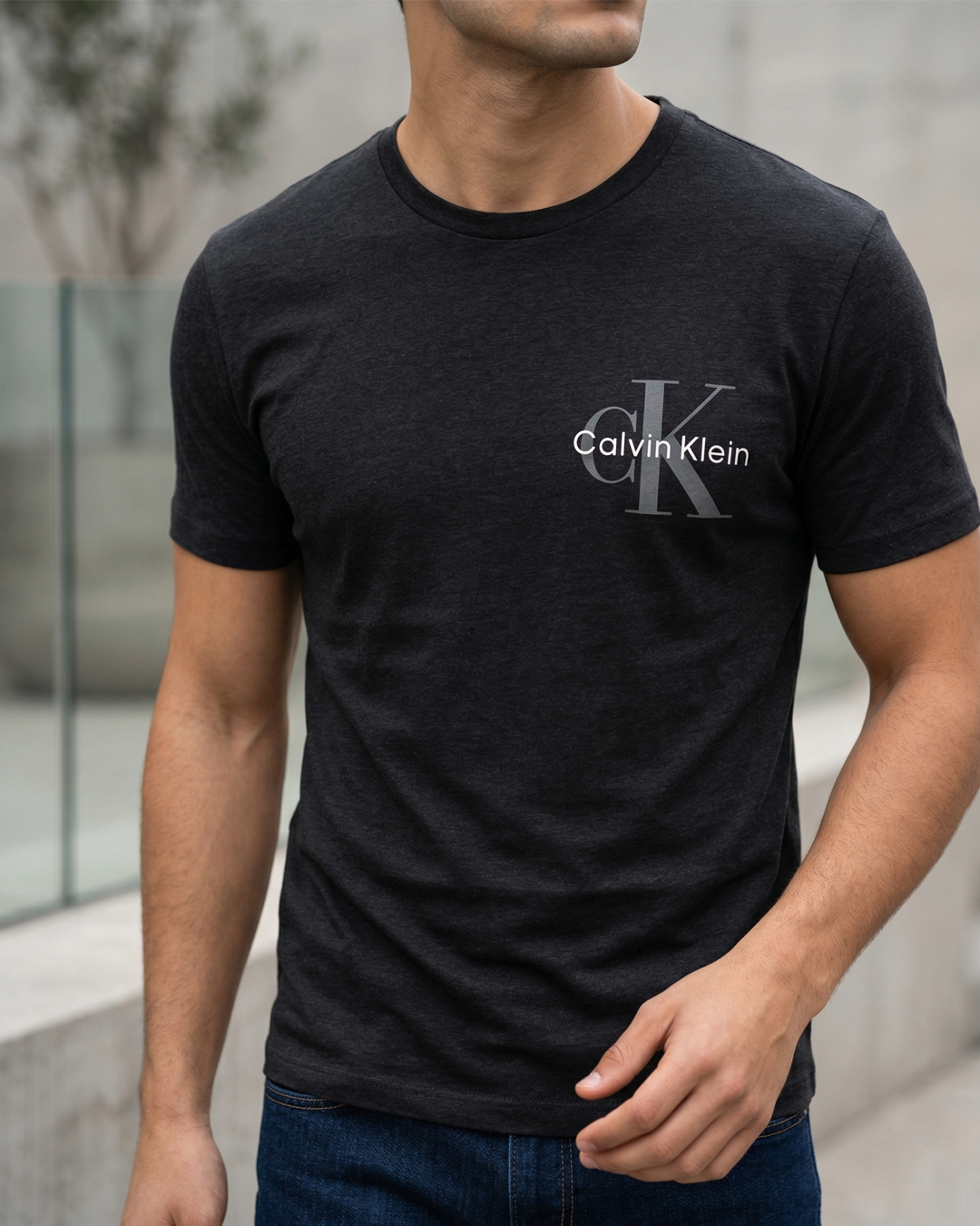 T-SHIRT