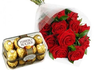 علبة شوكولاتة ورد أحمر و شوكولاتة فيريرو روشيه