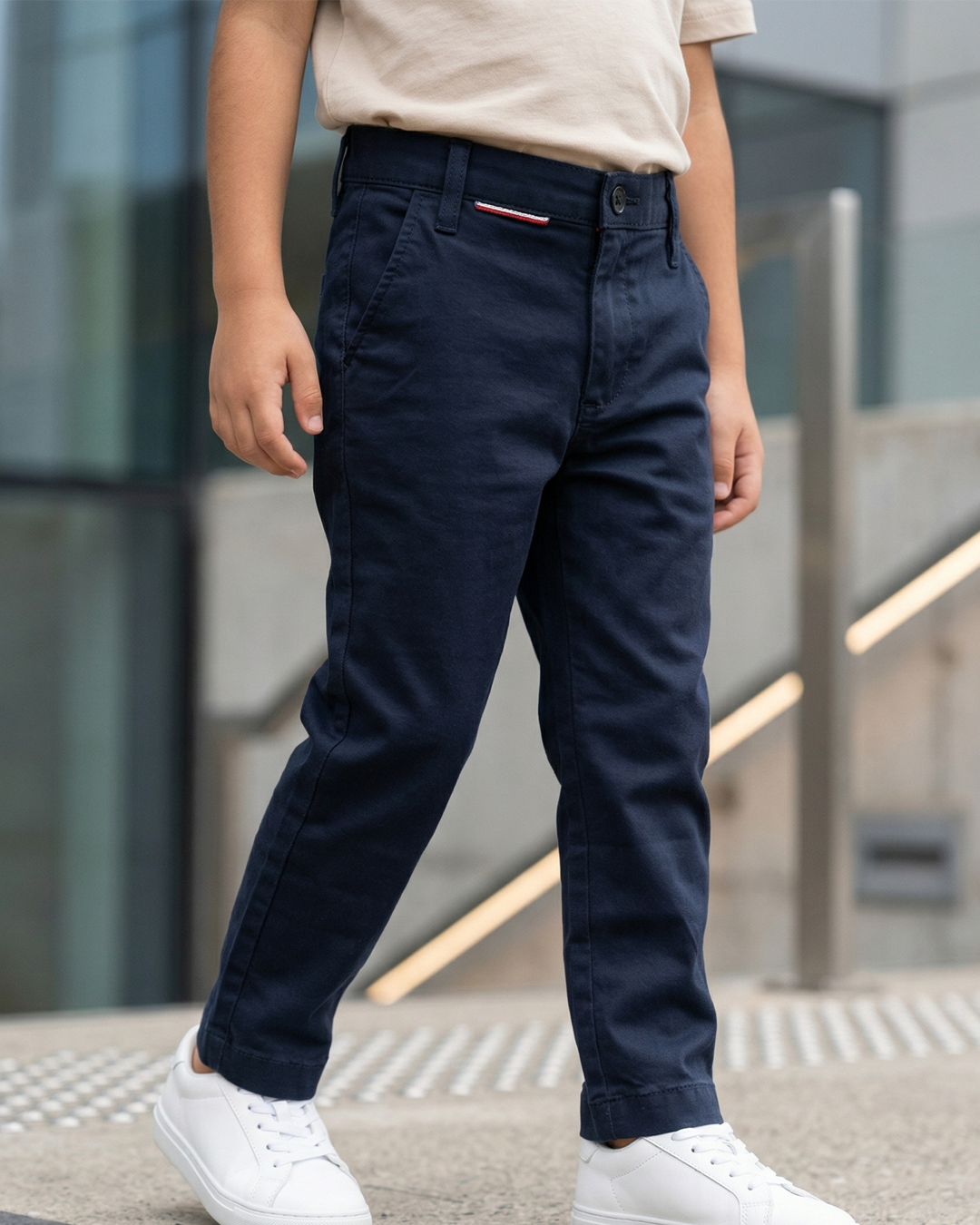 CHINOS