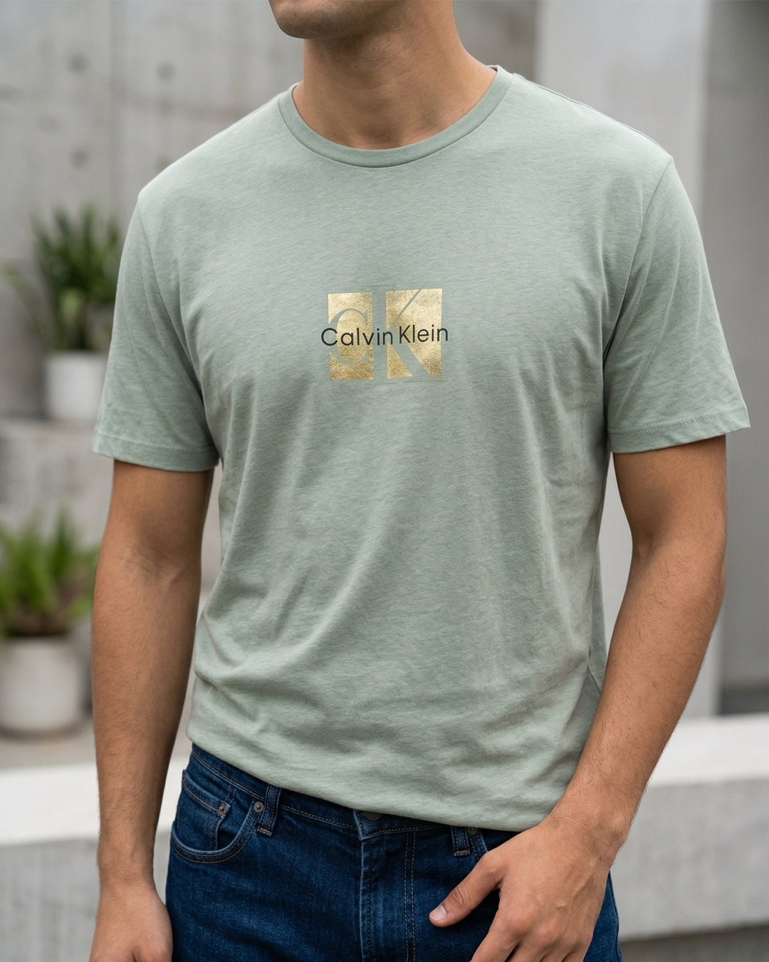 T-SHIRT