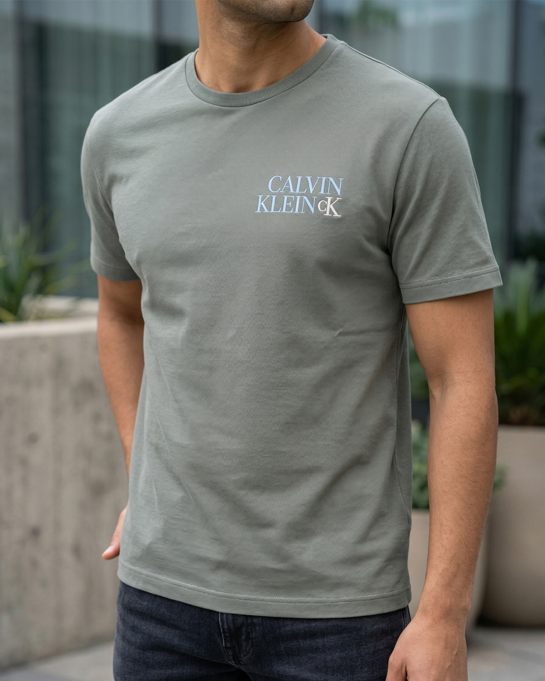 T-SHIRT